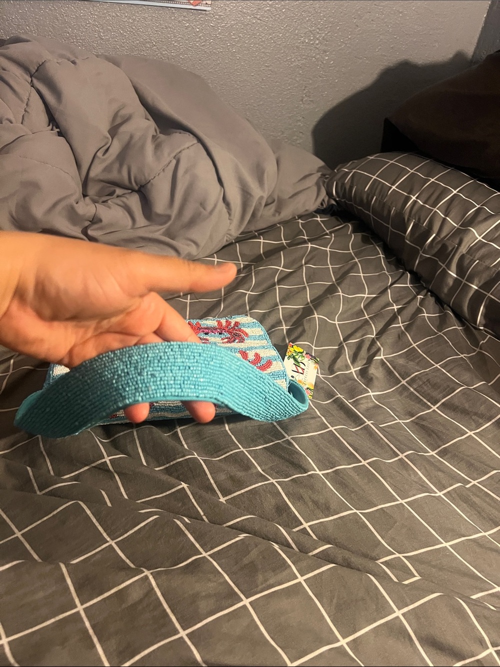 Beaded Crab Motif Shoulder Bag in Aqua and Red - Picture 5 of 10